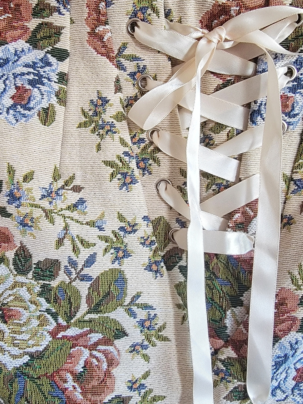 Stevie Cream Floral Tapestry Mini Skirt With Lace Up Detail Size Small - Picture 3 of 6